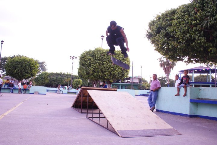Gerardo Sosa doing a demo with DVRSO skateboards tour in Mexico, Michoacan.